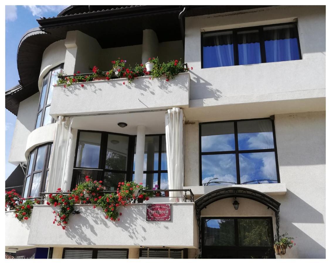 Guest House & Bistro Lefterova Котел Екстериор снимка