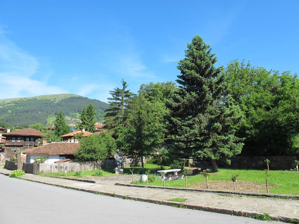 Guest House & Bistro Lefterova Котел Екстериор снимка