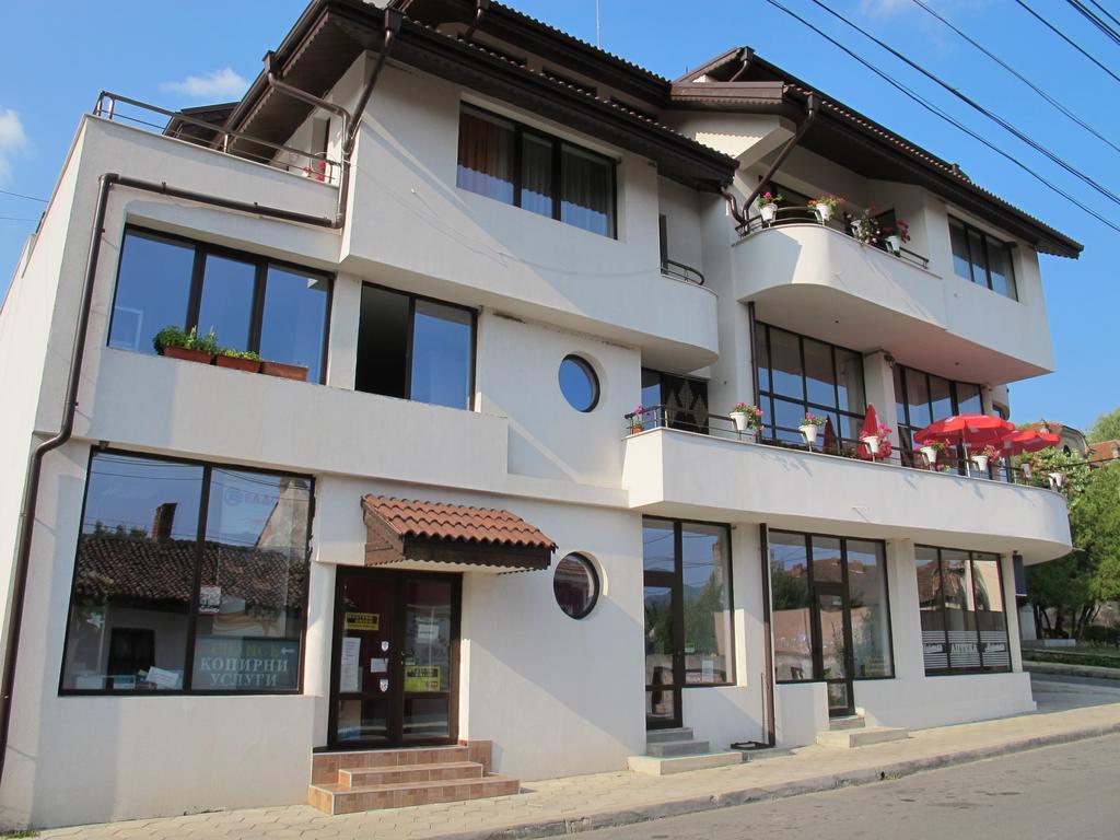 Guest House & Bistro Lefterova Котел Екстериор снимка