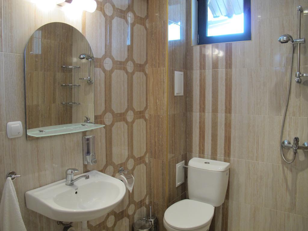 Guest House & Bistro Lefterova Котел Екстериор снимка