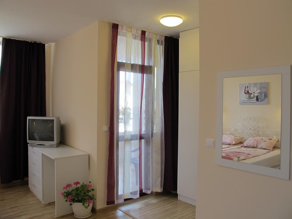Guest House & Bistro Lefterova Котел Екстериор снимка