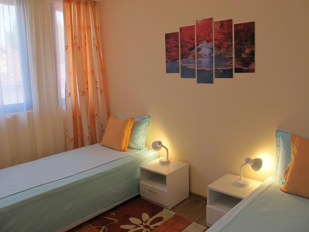 Guest House & Bistro Lefterova Котел Екстериор снимка
