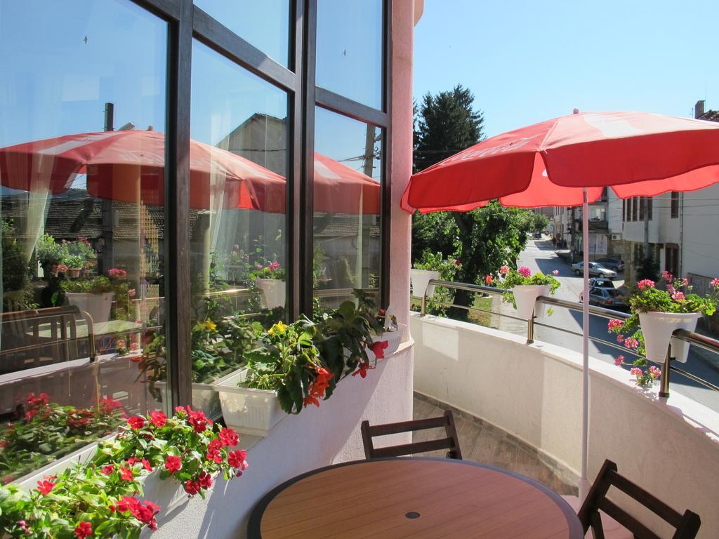 Guest House & Bistro Lefterova Котел Екстериор снимка