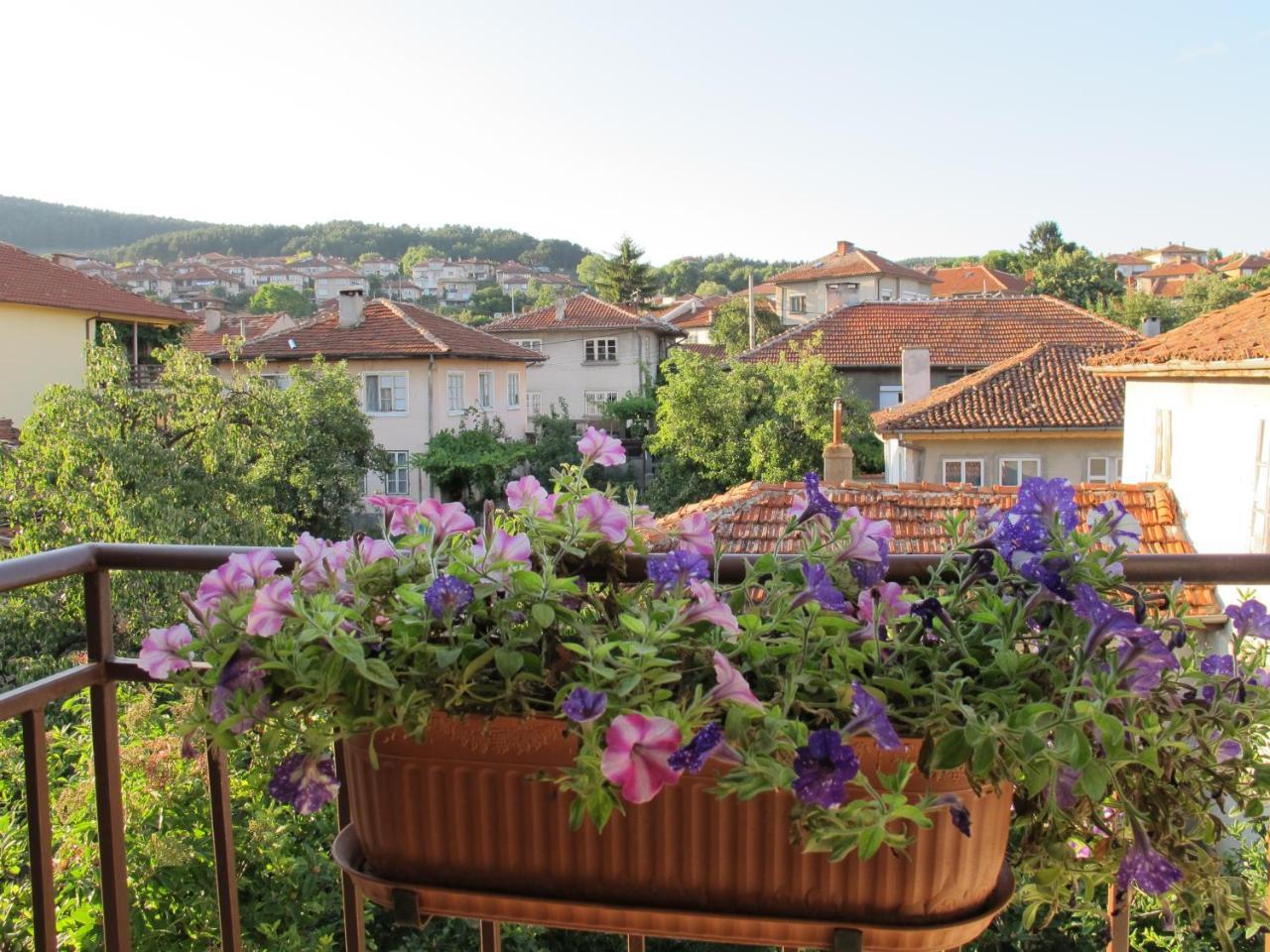 Guest House & Bistro Lefterova Котел Екстериор снимка